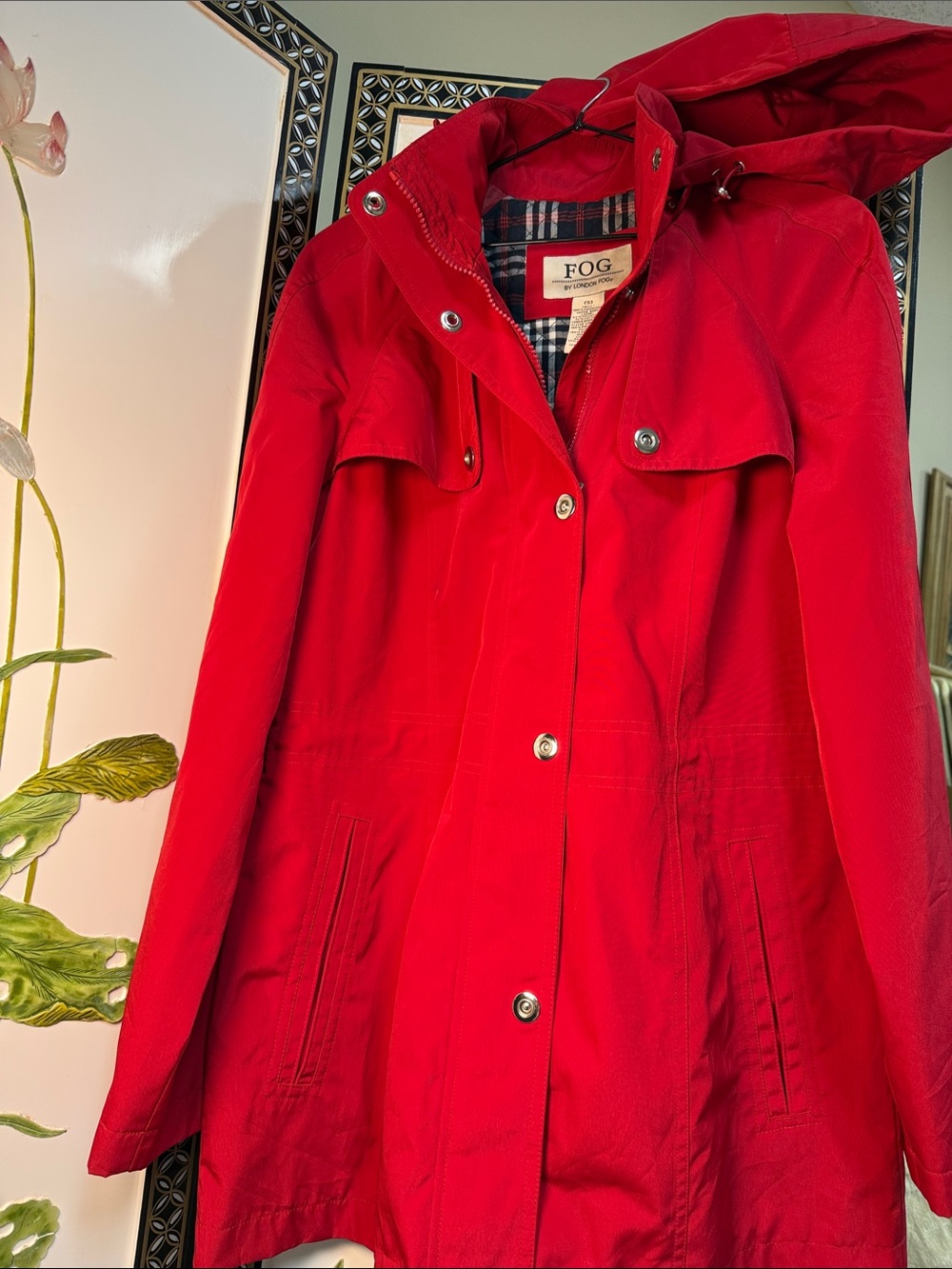 Bright RED London Fog Hooded Trench Coat CLASSIC PLAID LINING FABULOUS - Picture 1 of 11